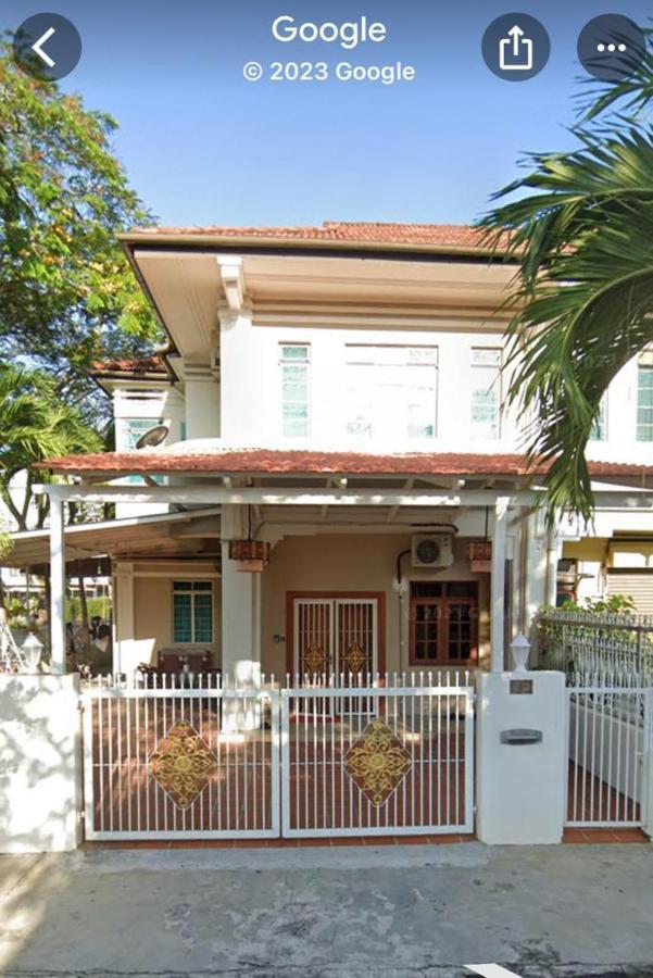 Myroom Georgetown, Off Jalan Burma, Gurney Drive Esterno foto