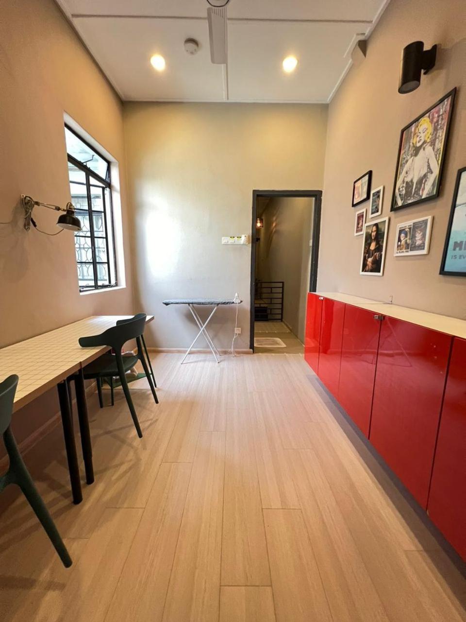 Myroom Georgetown, Off Jalan Burma, Gurney Drive Esterno foto