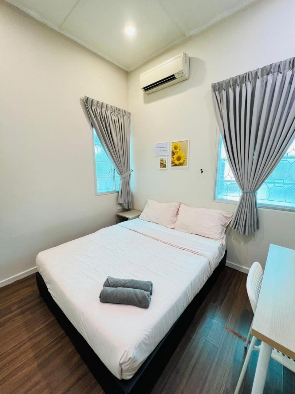 Myroom Georgetown, Off Jalan Burma, Gurney Drive Esterno foto